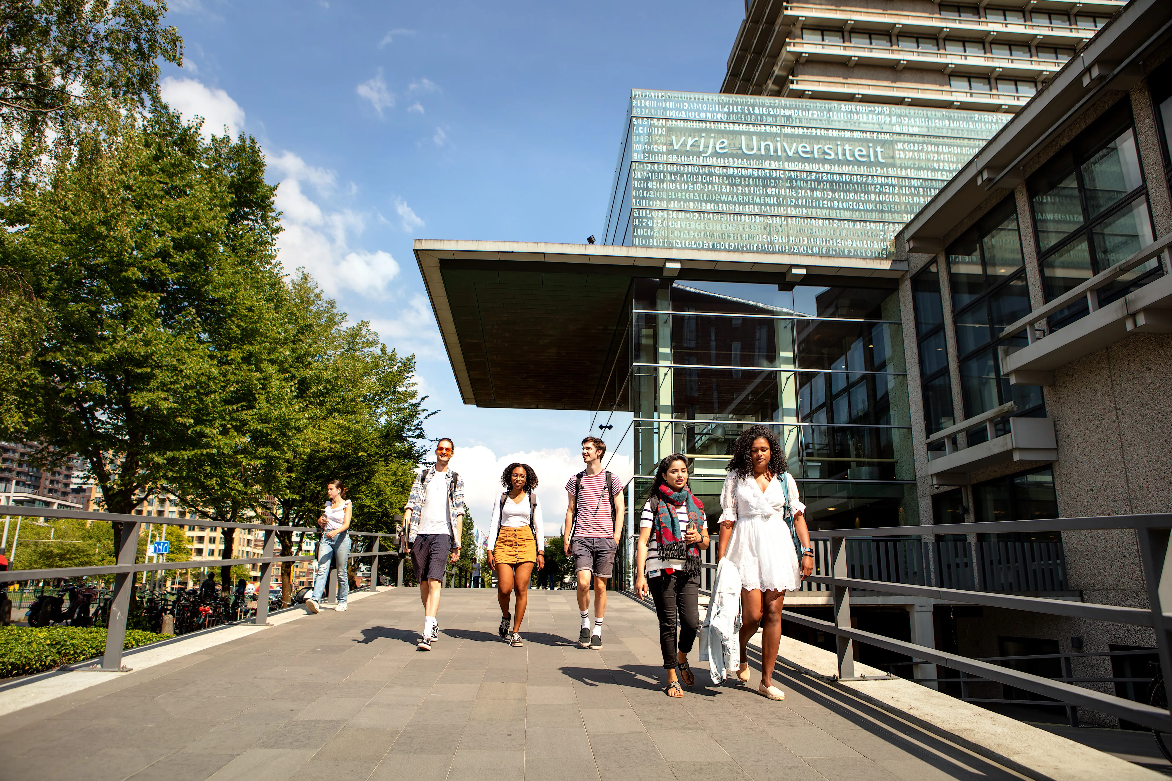 アムステルダム自由大学 人文社会科学部	
